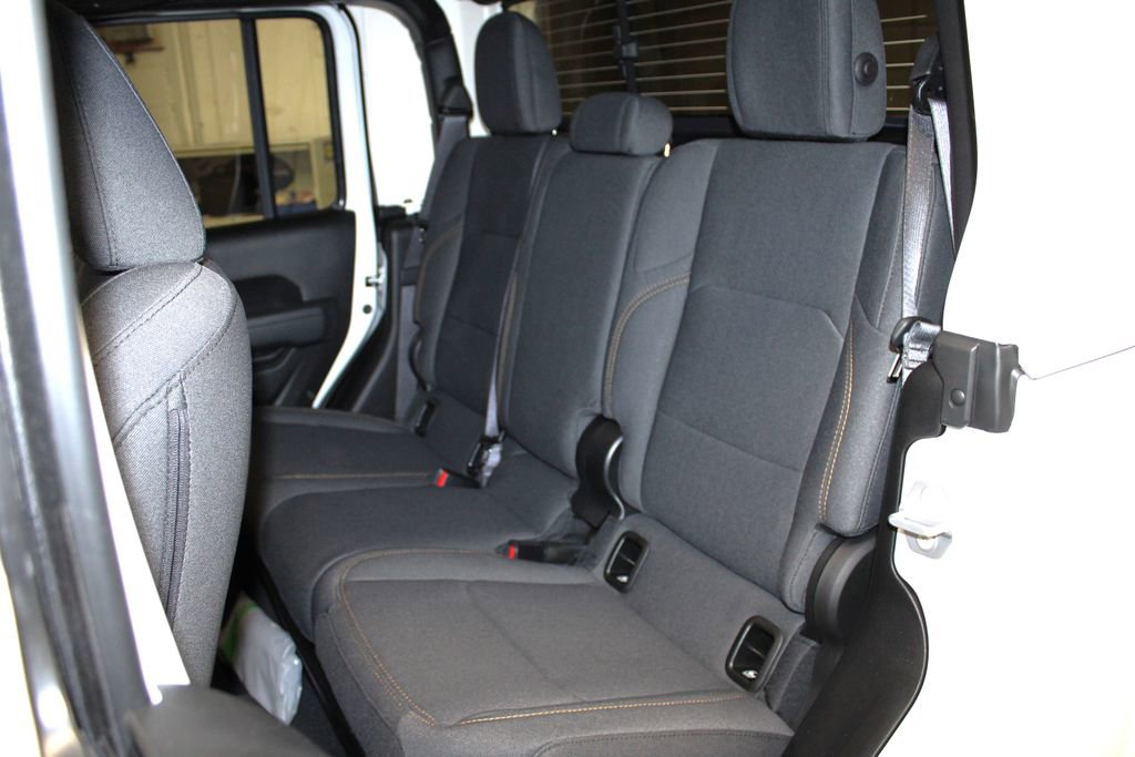 New 2026 Jeep Gladiator Sport image 25