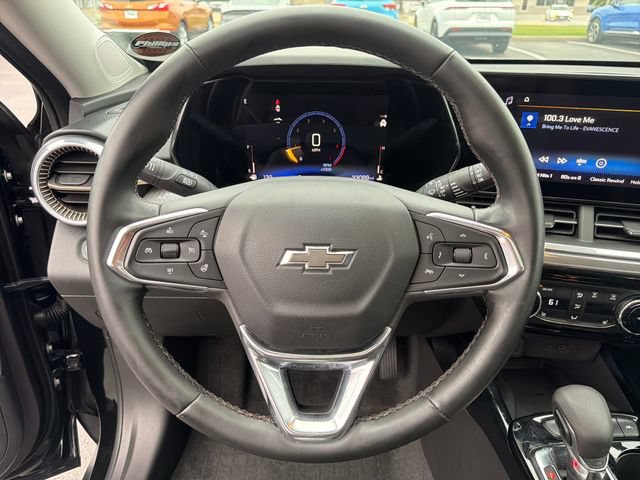 Used 2024 Chevrolet Trax ACTIV w/ Sunroof Package FWD image 16