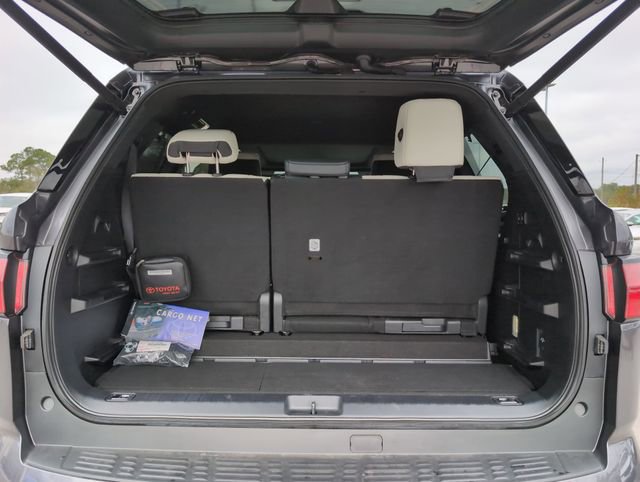 Used 2025 Toyota Sequoia Capstone image 32