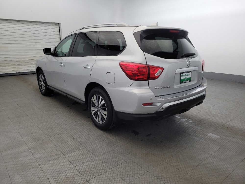 Used 2020 Nissan Pathfinder S image 5