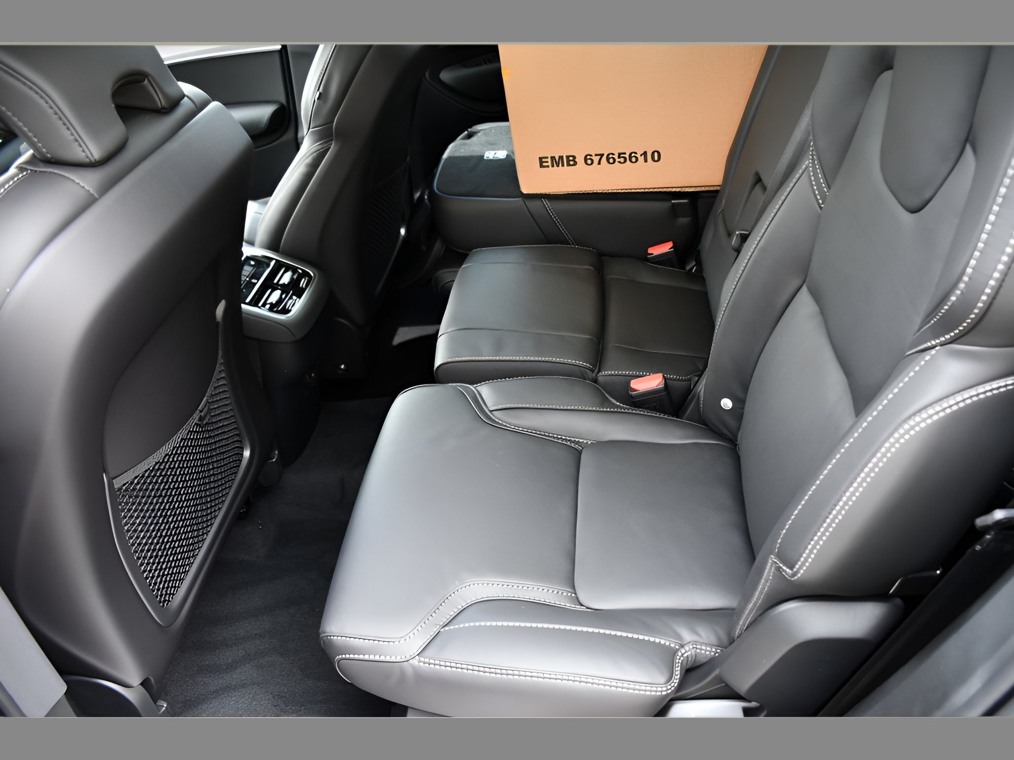 New 2026 Volvo XC90 B6 Ultra w/ Protection Package Premier AWD/4WD image 15