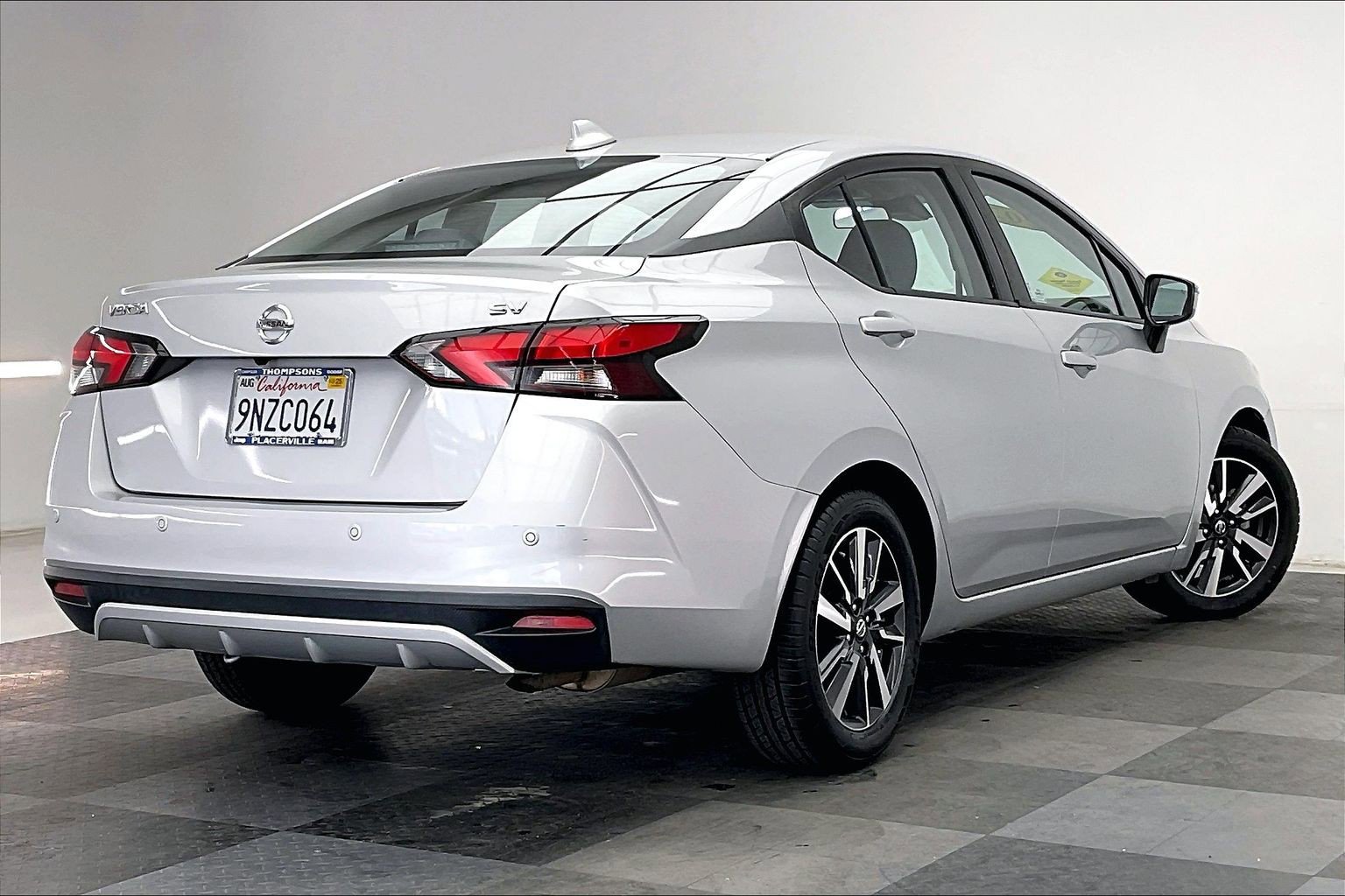 Used 2021 Nissan Versa SV FWD image 13