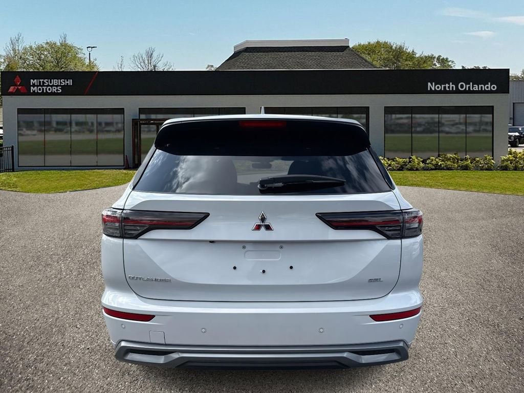 New 2026 Mitsubishi Outlander SEL image 5