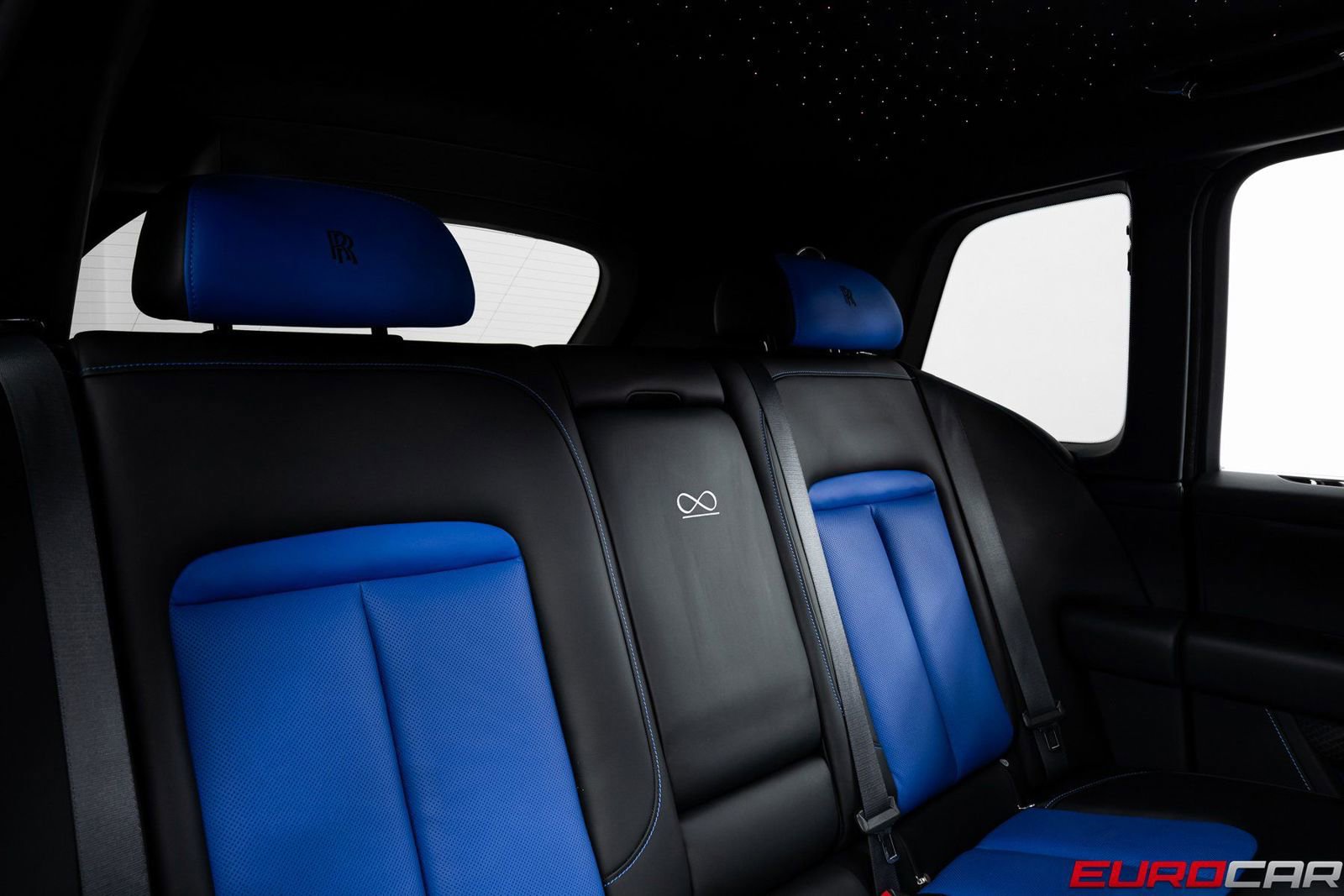 Used 2022 Rolls-Royce Cullinan Black Badge w/ Dark Exterior Package image 38