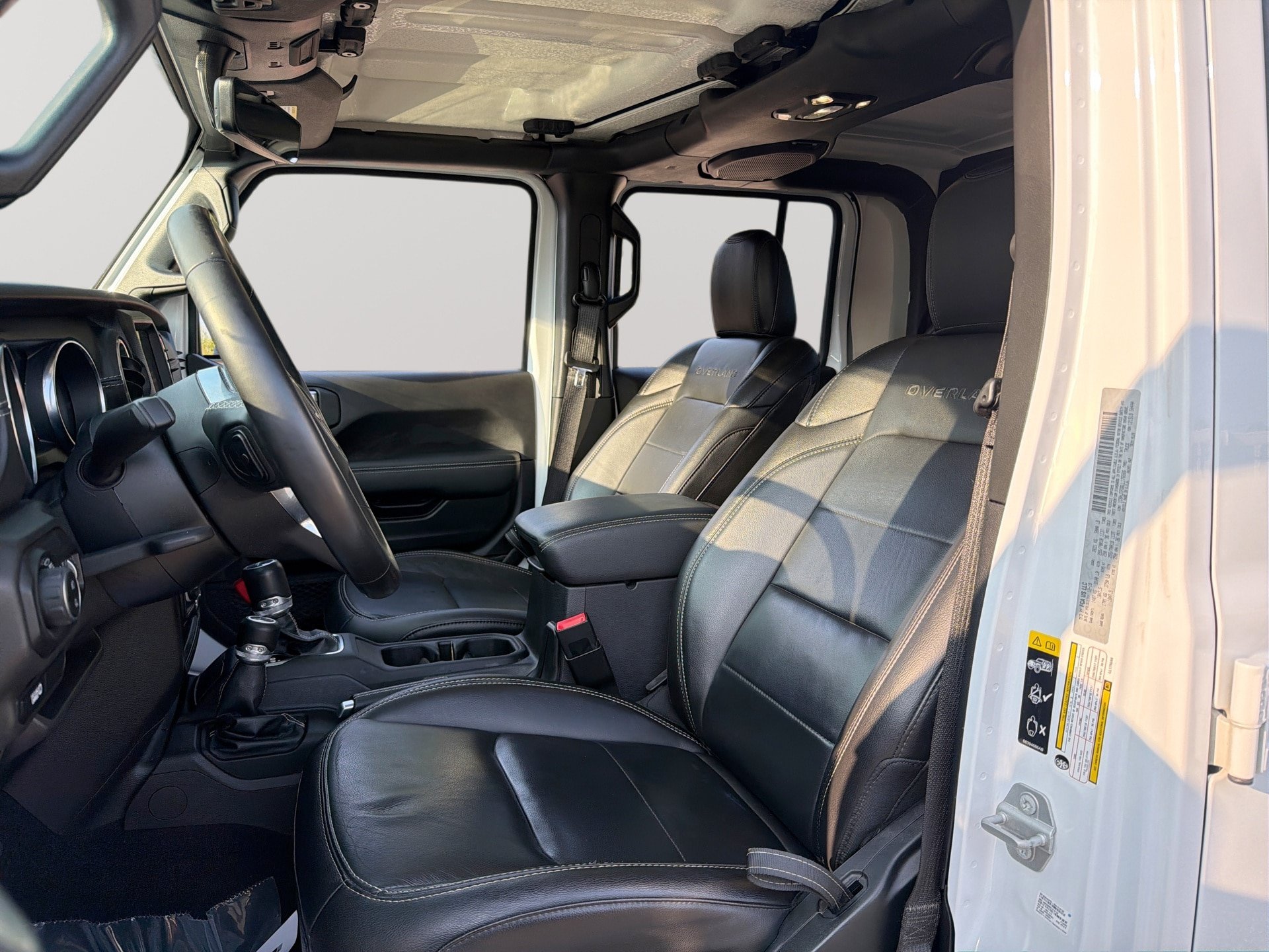 Used 2020 Jeep Gladiator Overland AWD/4WD image 2