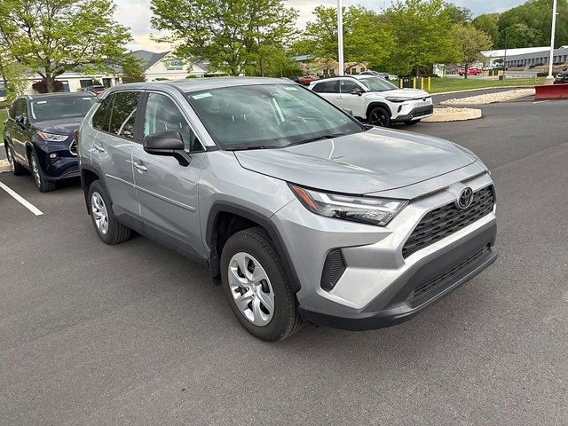 Certified 2025 Toyota RAV4 LE AWD/4WD image 2