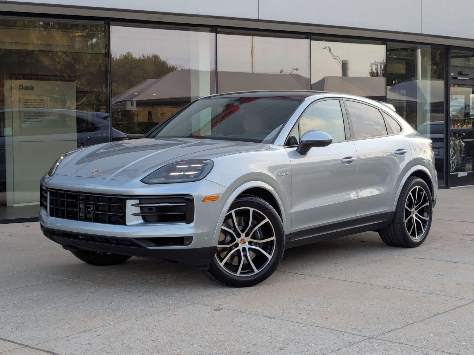 New 2026 Porsche Cayenne E-Hybrid video 1