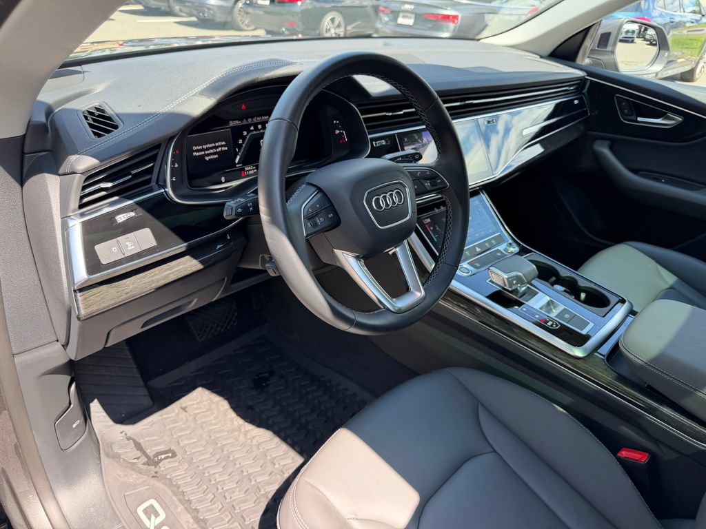 Used 2025 Audi Q8 Premium w/ Convenience Package AWD/4WD image 15