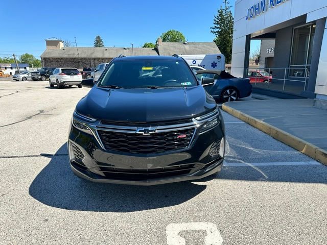 Used 2023 Chevrolet Equinox RS AWD/4WD image 3