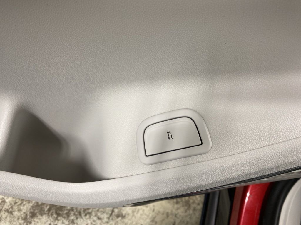 Certified 2024 GMC Acadia Denali w/ Super Cruise Package image 36