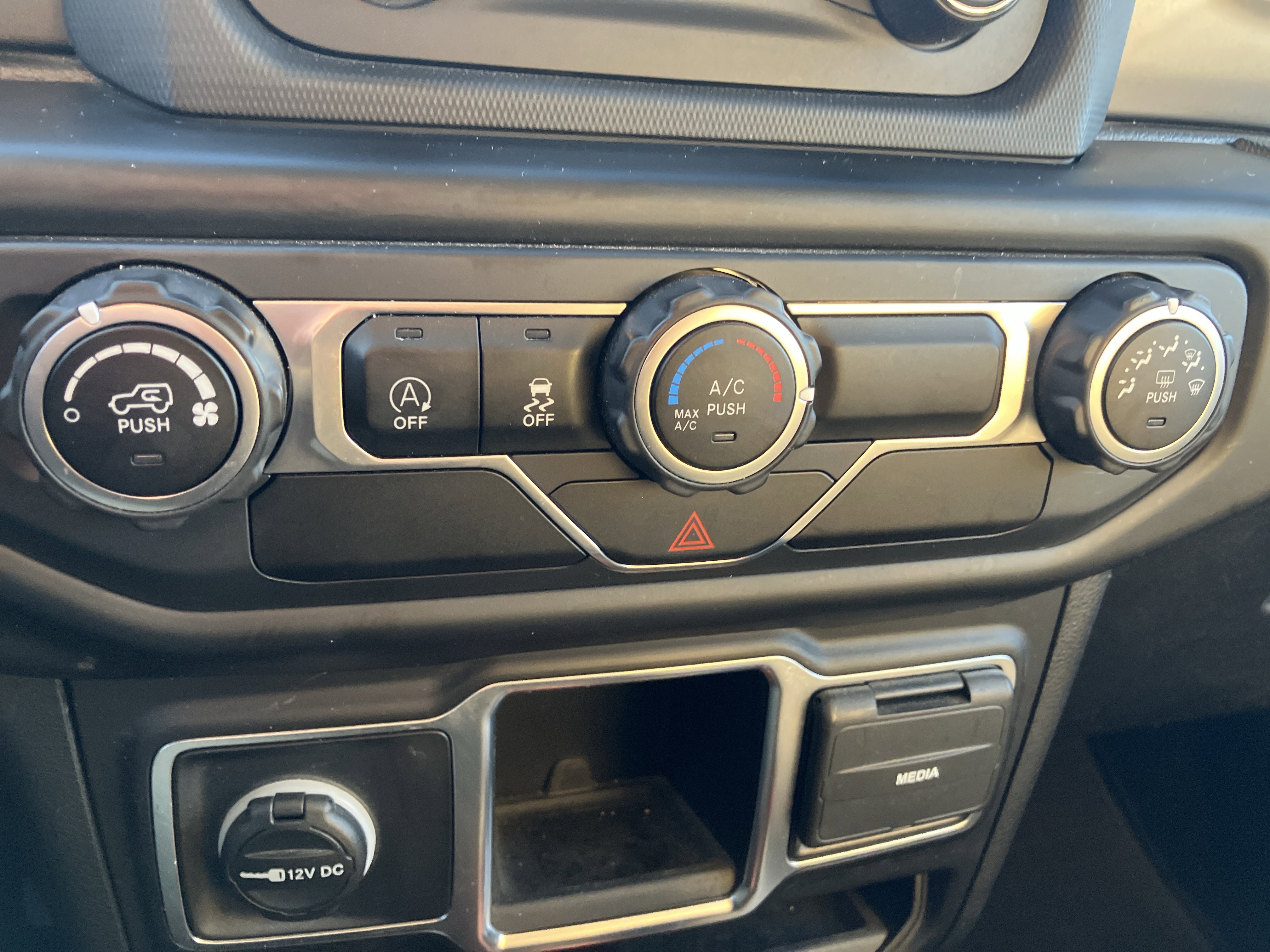 Used 2021 Jeep Wrangler Sport image 29