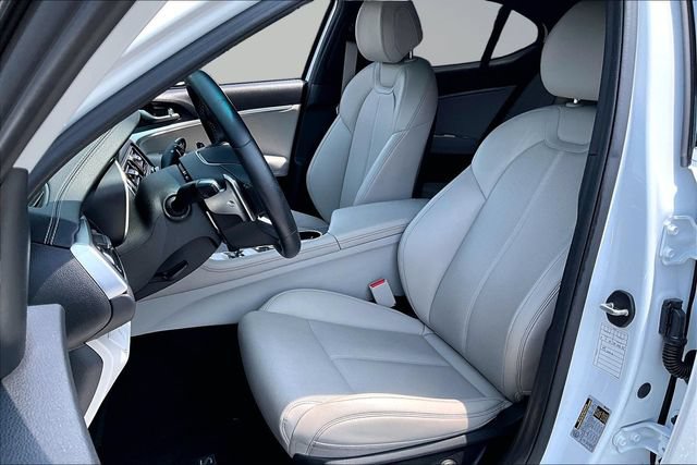 Used 2023 Genesis G70 2.0T AWD/4WD image 21