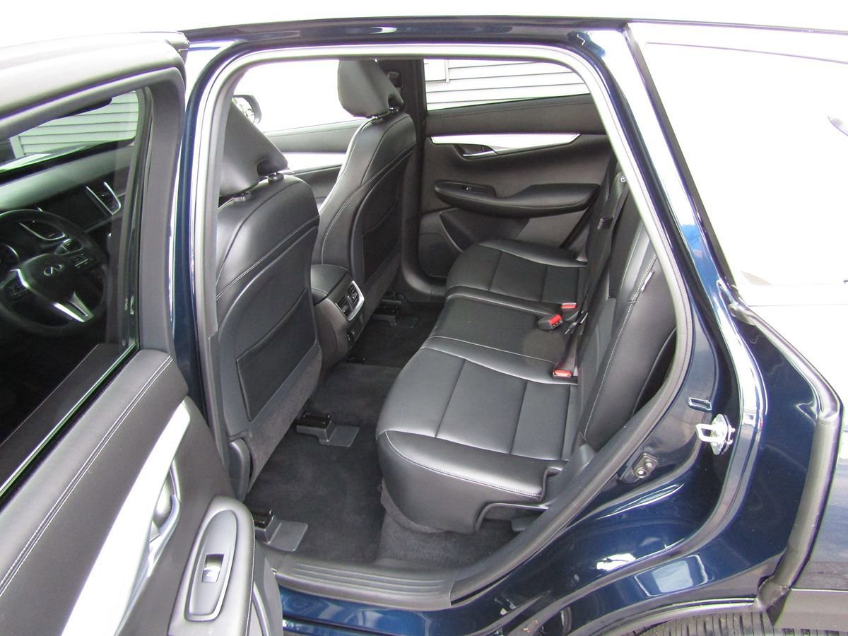 Used 2021 INFINITI QX50 Luxe AWD/4WD image 5
