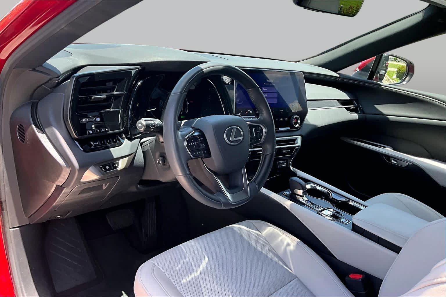 Used 2024 Lexus RX 350h w/ Accessory Package (Z1) AWD/4WD image 17