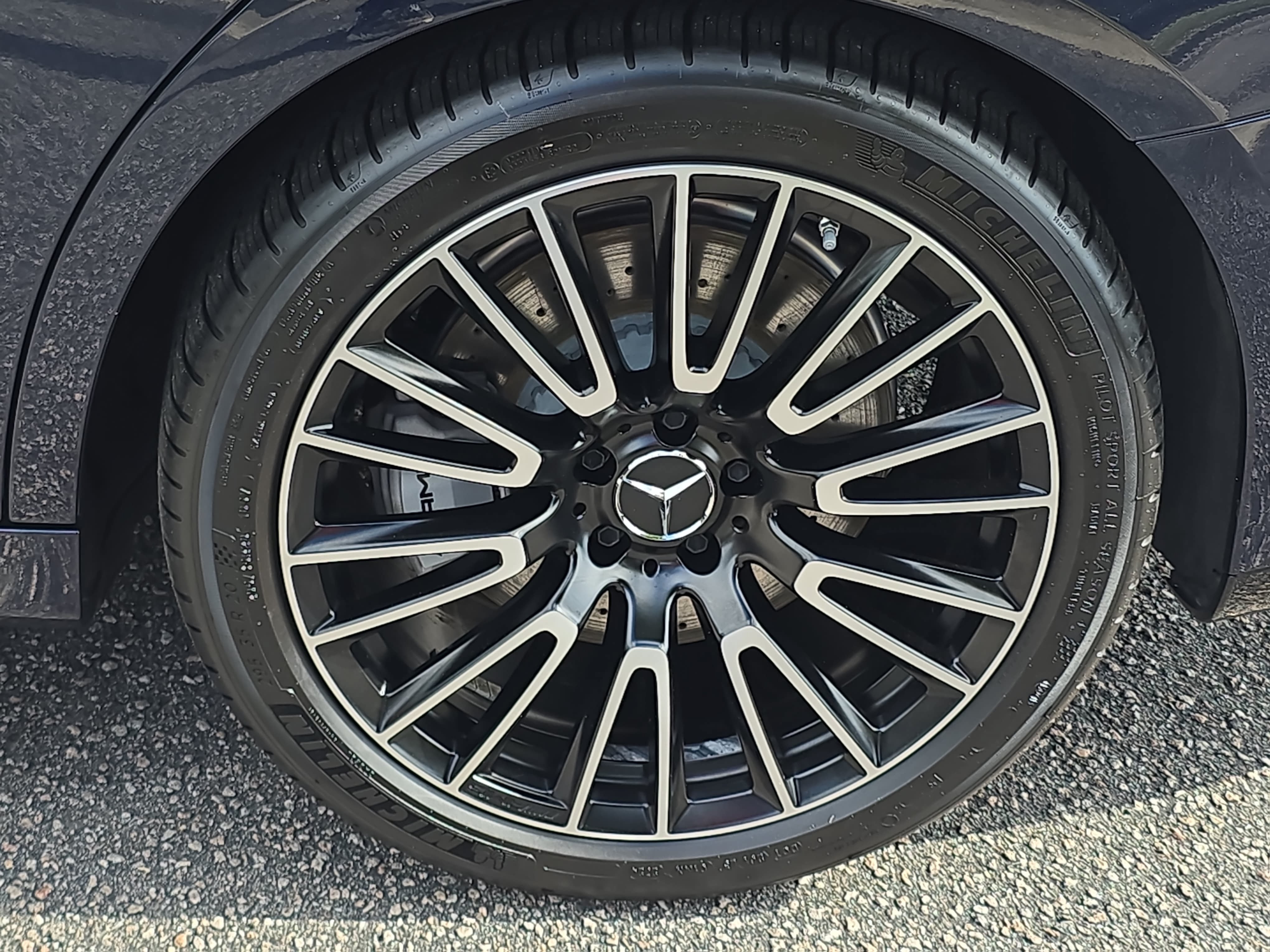 Certified 2025 Mercedes-Benz E 53 AMG e 4MATIC Sedan image 34