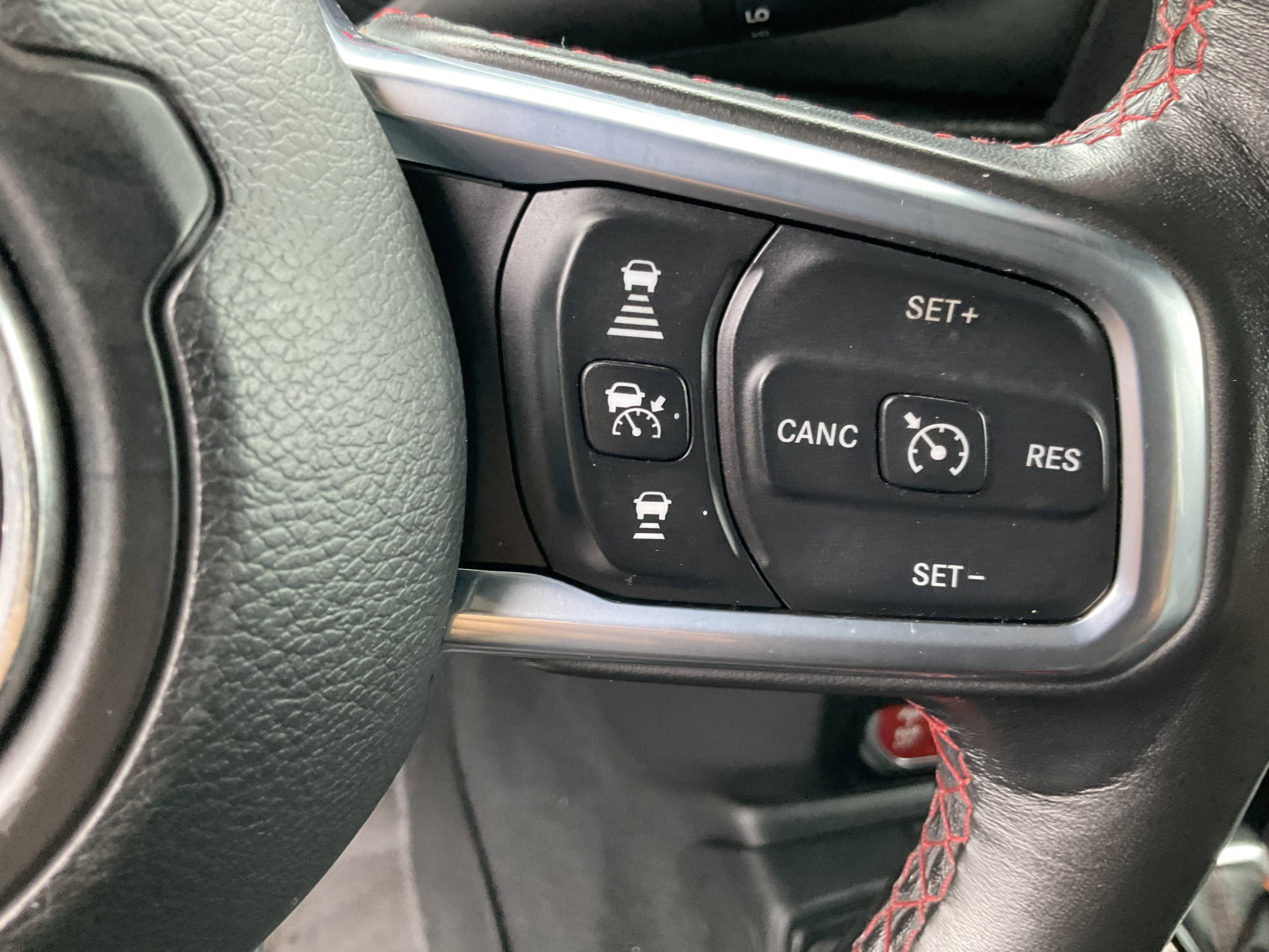 Used 2020 Jeep Gladiator Rubicon w/ Advanced Safety Group image 35