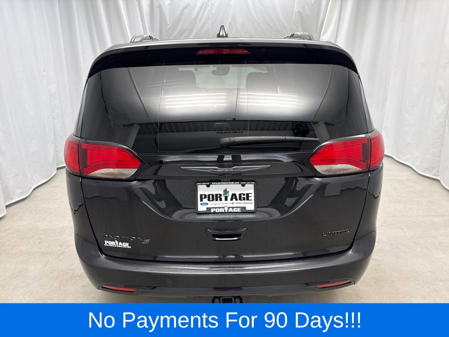 Used 2020 Chrysler Pacifica Limited FWD image 4