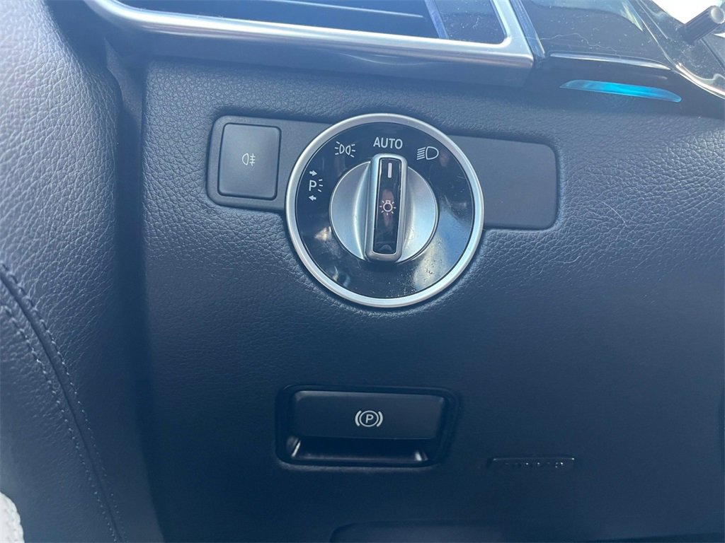 Used 2018 Mercedes-Benz GLE 43 AMG 4MATIC image 34