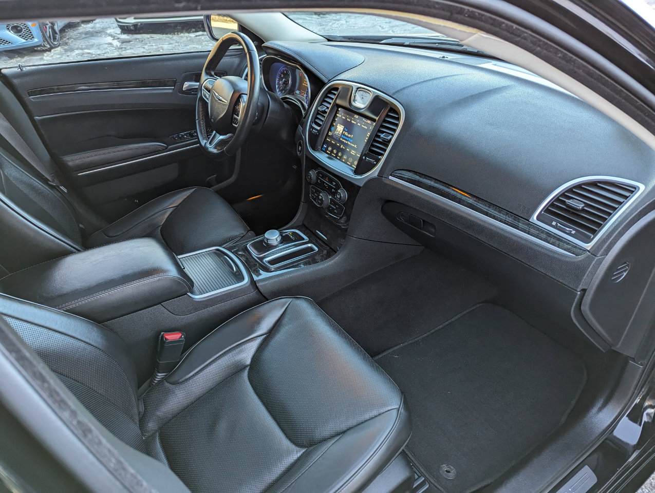 Used 2021 Chrysler 300 Touring L image 35