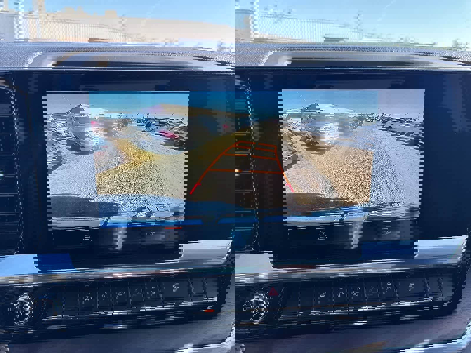 Used 2025 GMC Sierra 1500 SLT image 27