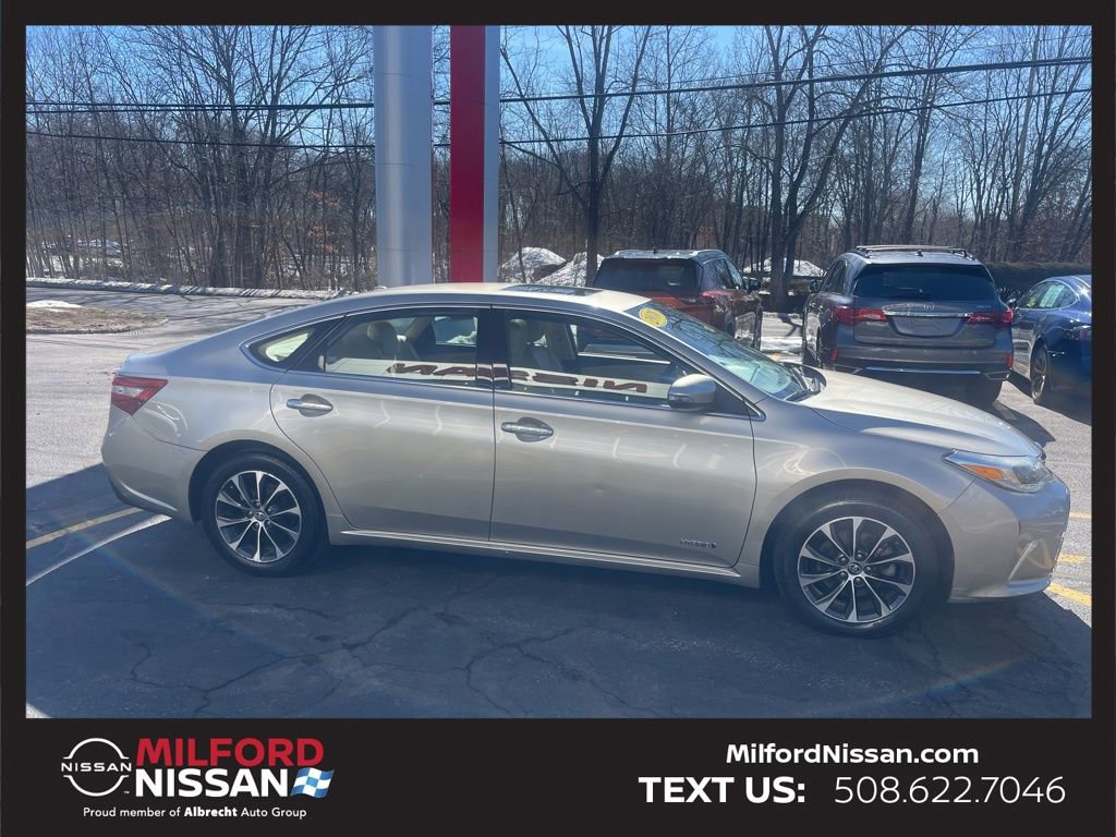 Used 2018 Toyota Avalon XLE Premium w/ Carpet Mat Package image 6