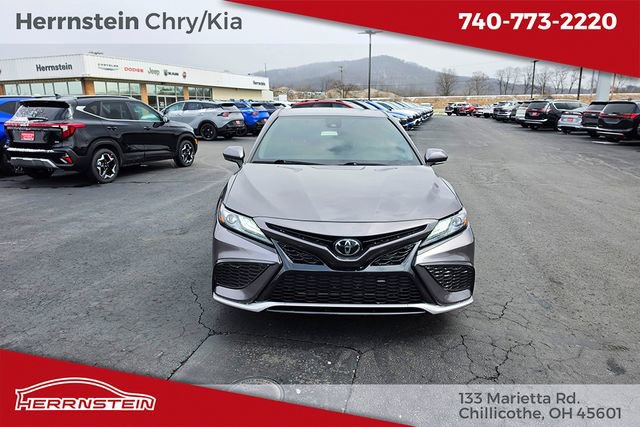 Used 2022 Toyota Camry XSE image 2