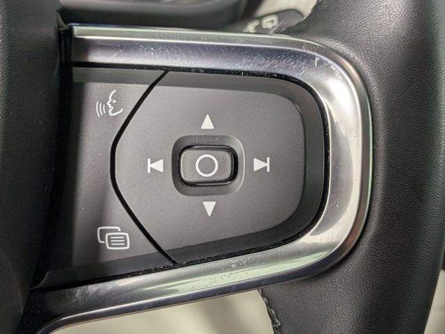 Used 2023 Volvo XC40 B4 Ultimate FWD image 18