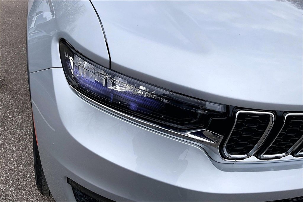 Used 2024 Jeep Grand Cherokee L Limited image 29