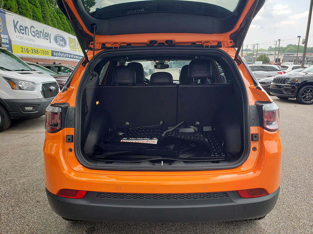 Used 2026 Jeep Compass Limited AWD/4WD image 16