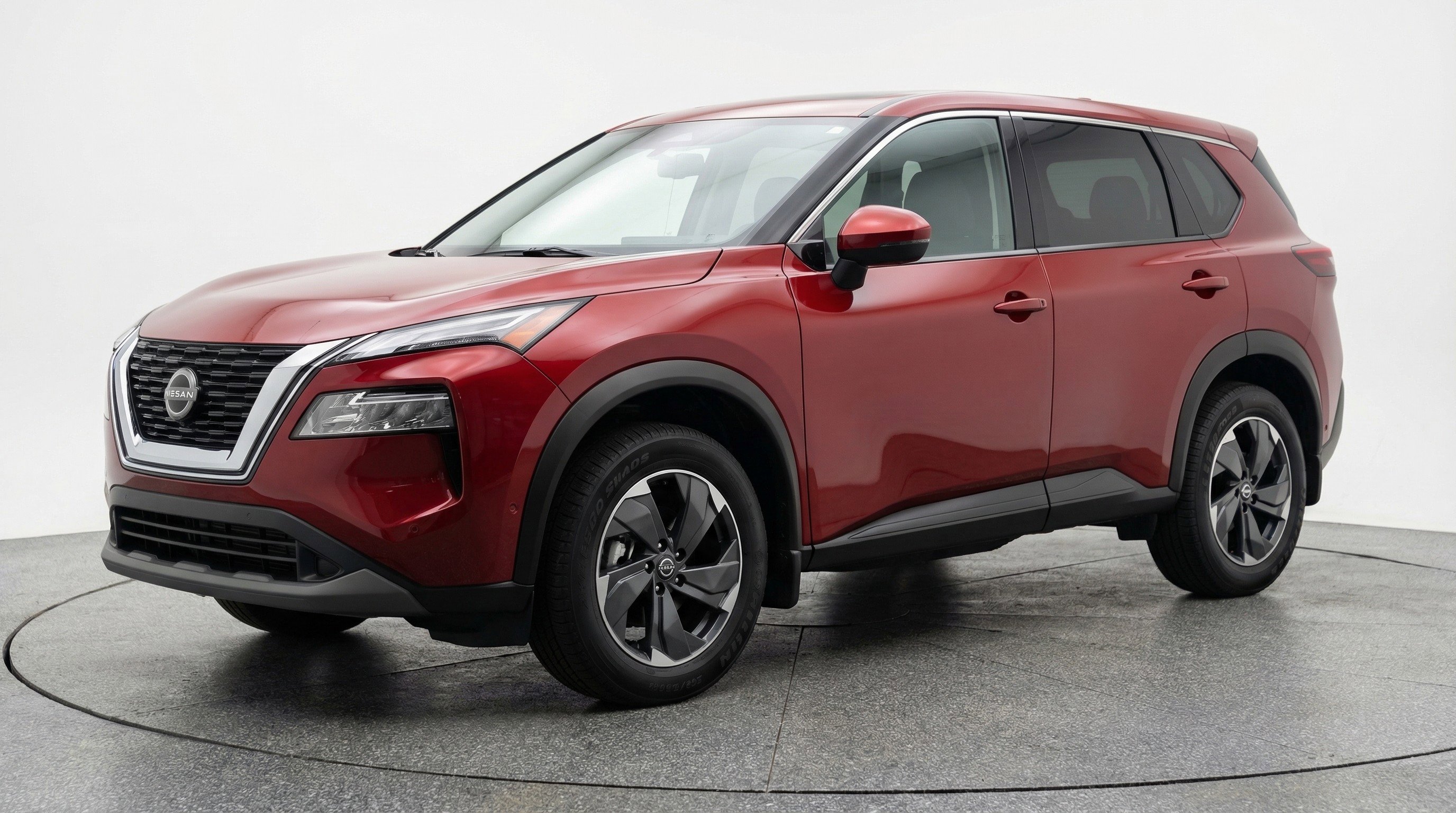 Used 2025 Nissan Rogue SV image 3