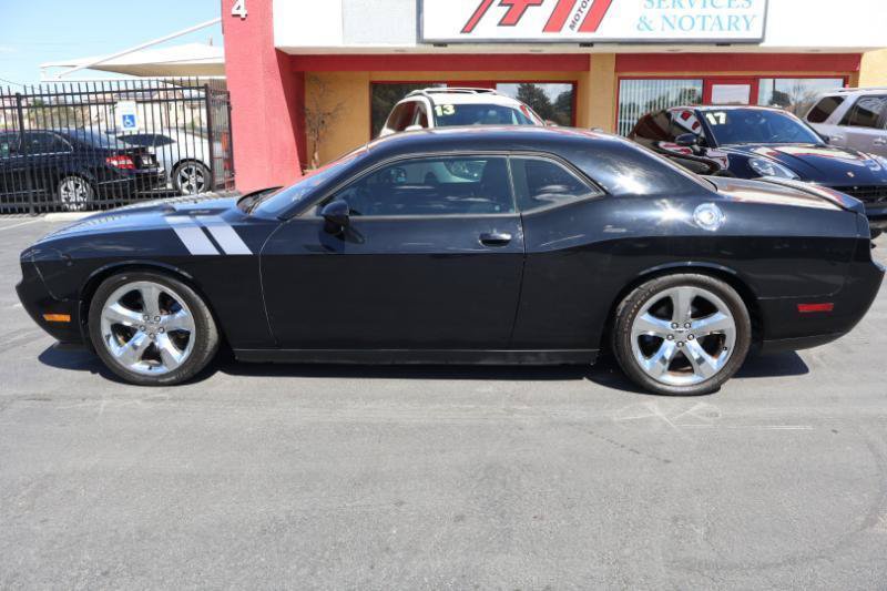 Used 2013 Dodge Challenger R/T RWD image 4