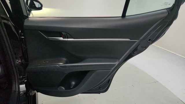 Used 2023 Toyota Camry LE image 21
