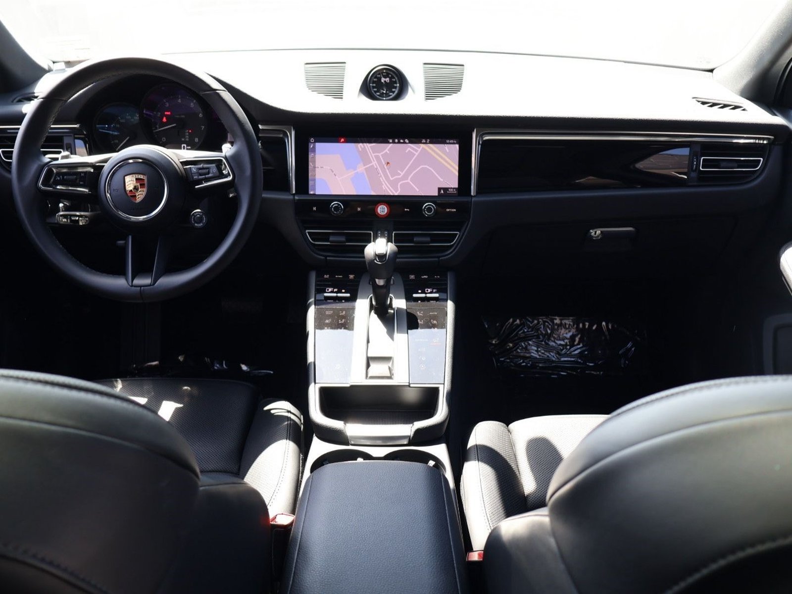 Certified 2026 Porsche Macan AWD/4WD image 21