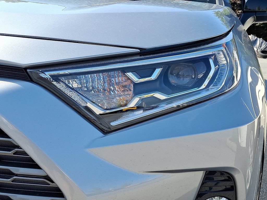 Used 2021 Toyota RAV4 XSE AWD/4WD image 9