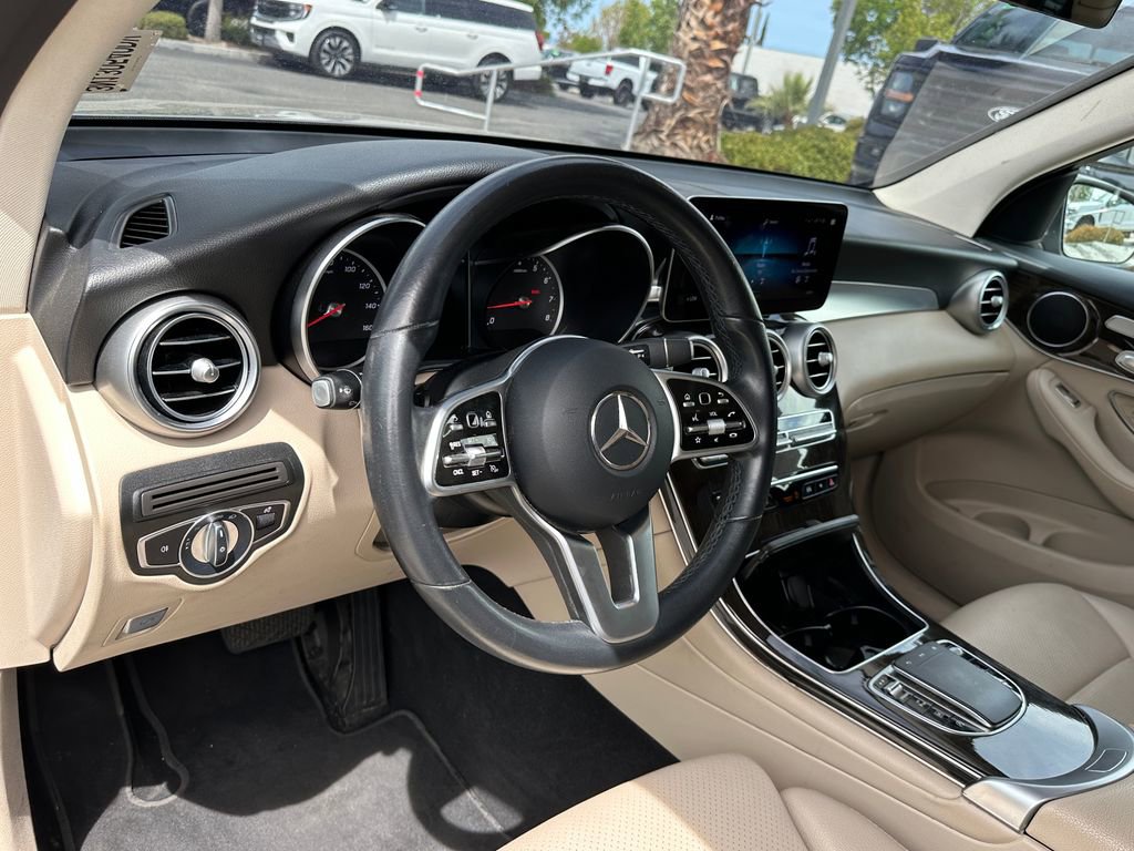 Used 2022 Mercedes-Benz GLC 300 image 24