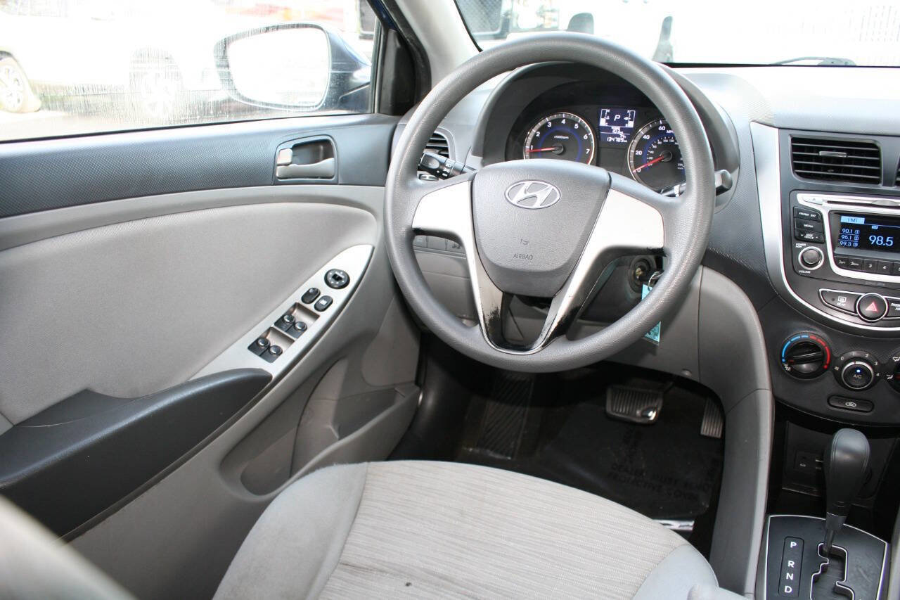 Used 2016 Hyundai Accent SE image 16