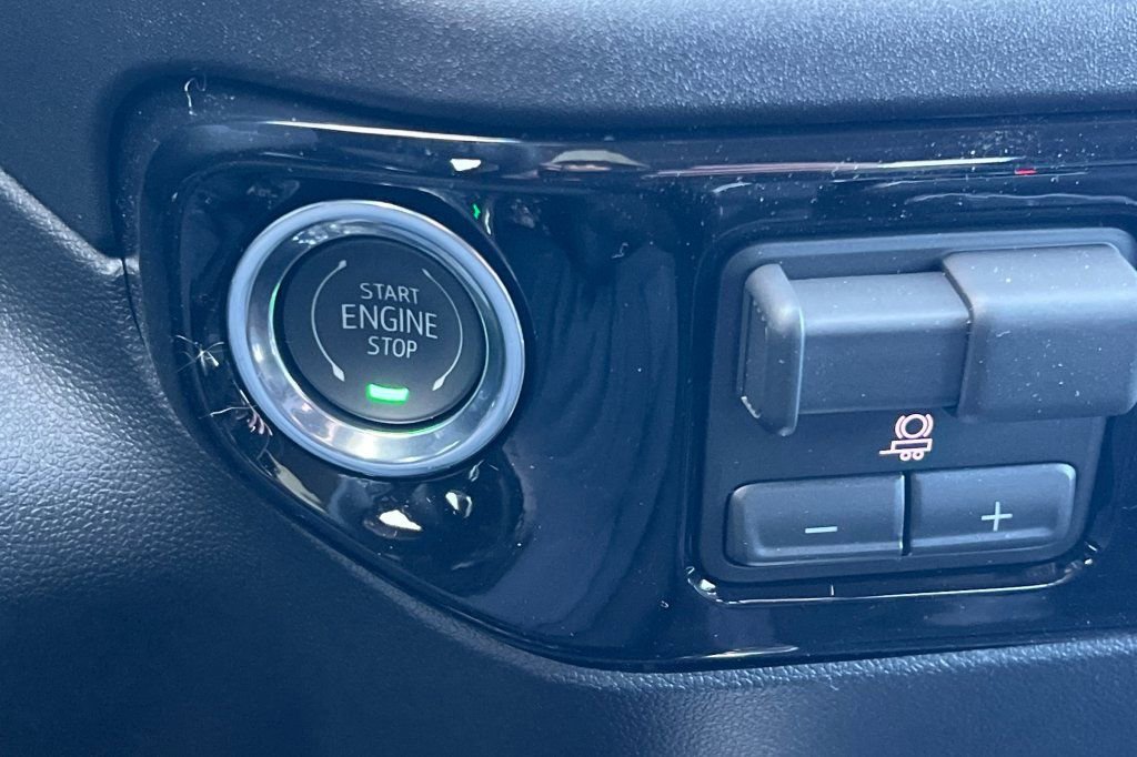 New 2026 GMC Sierra 1500 Elevation w/ Elevation Premium Package AWD/4WD image 19