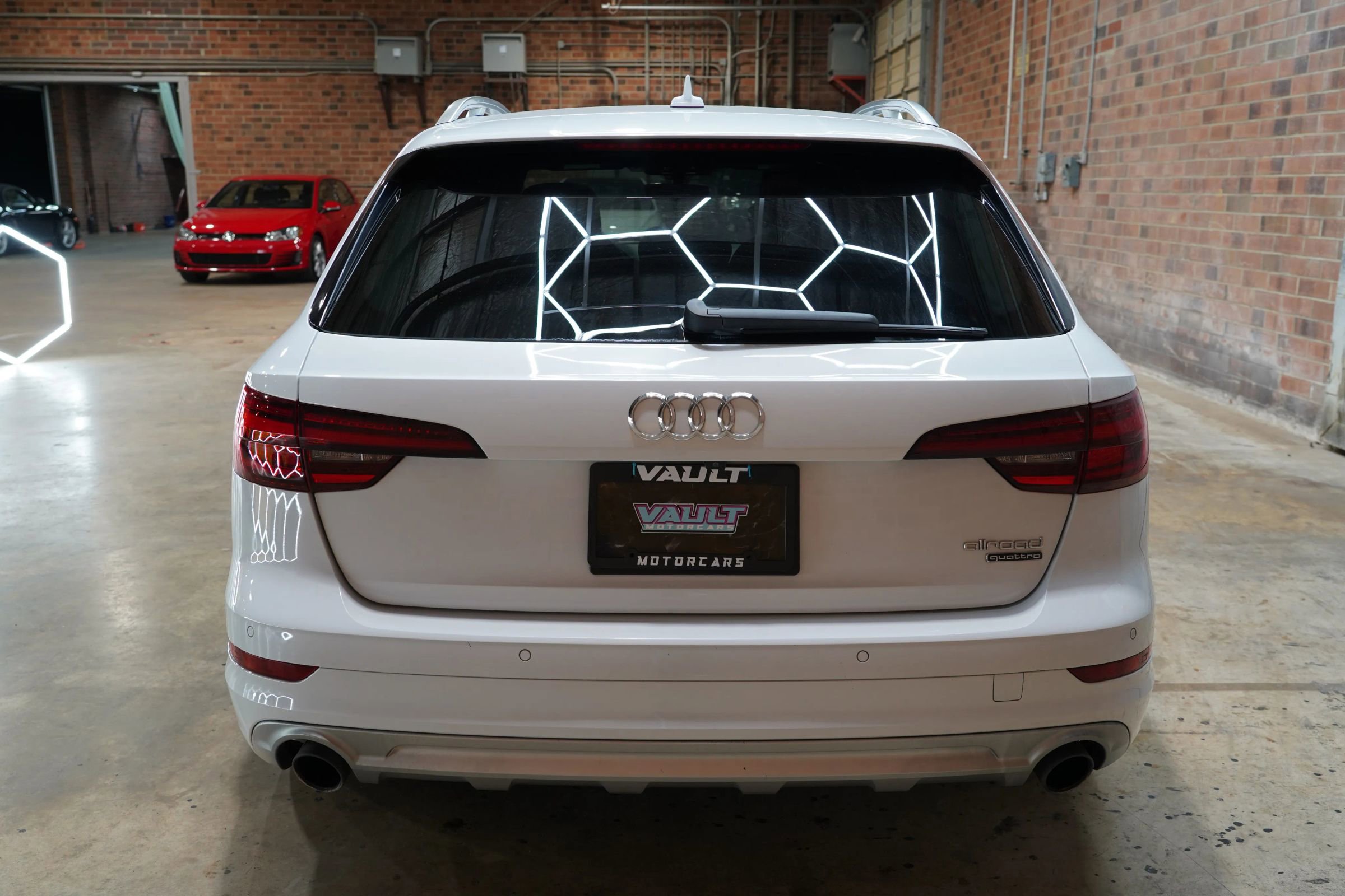 Used 2018 Audi A4 2.0T allroad Premium Plus image 14
