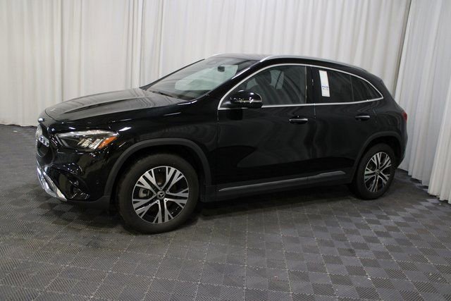 New 2025 Mercedes-Benz GLA 250 4MATIC image 3