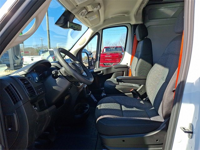 Used 2024 RAM ProMaster 2500 w/ Safety Group image 9