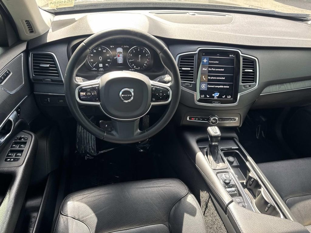 Used 2020 Volvo XC90 T6 Momentum image 8