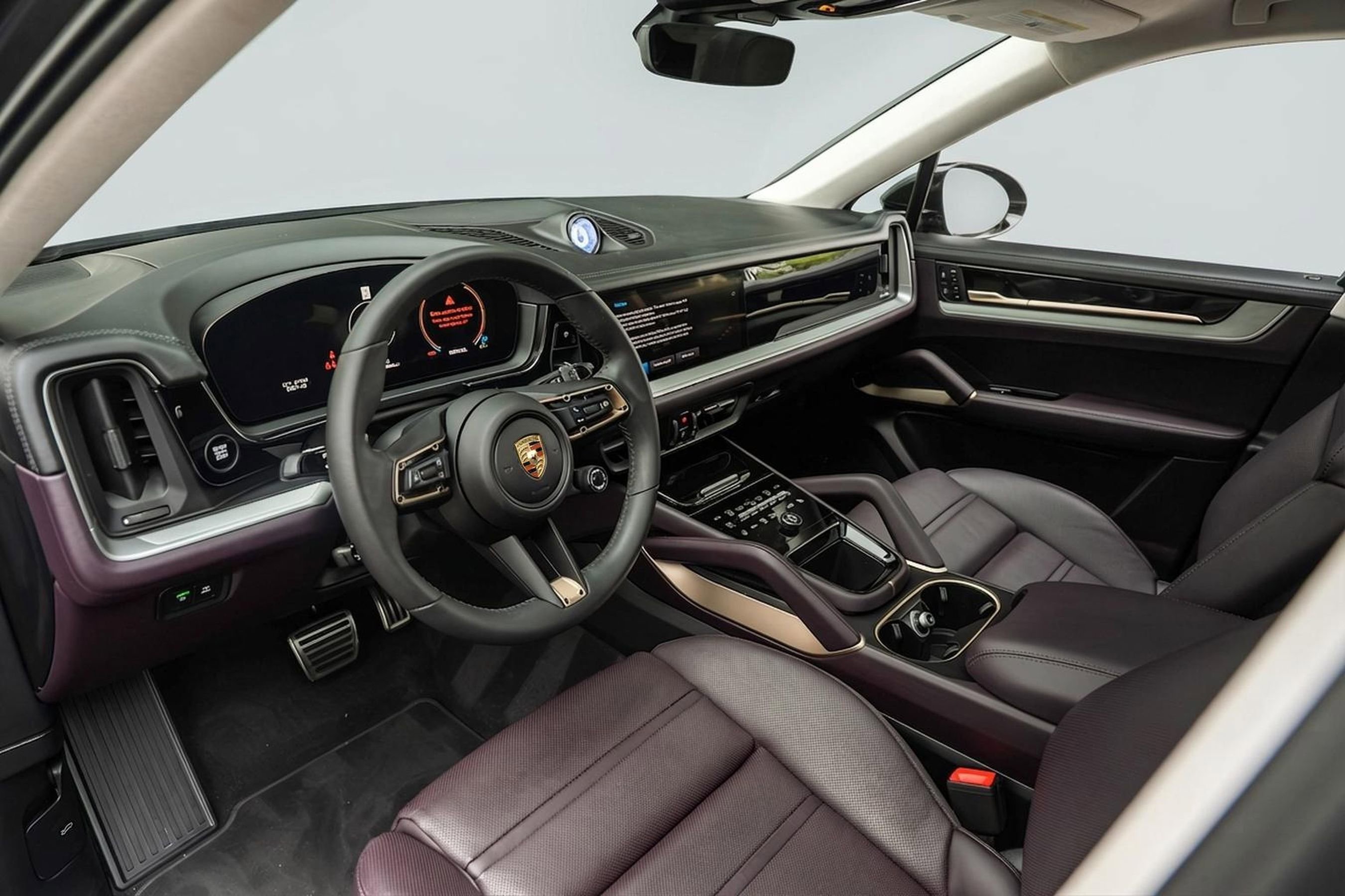 Used 2025 Porsche Cayenne S image 9