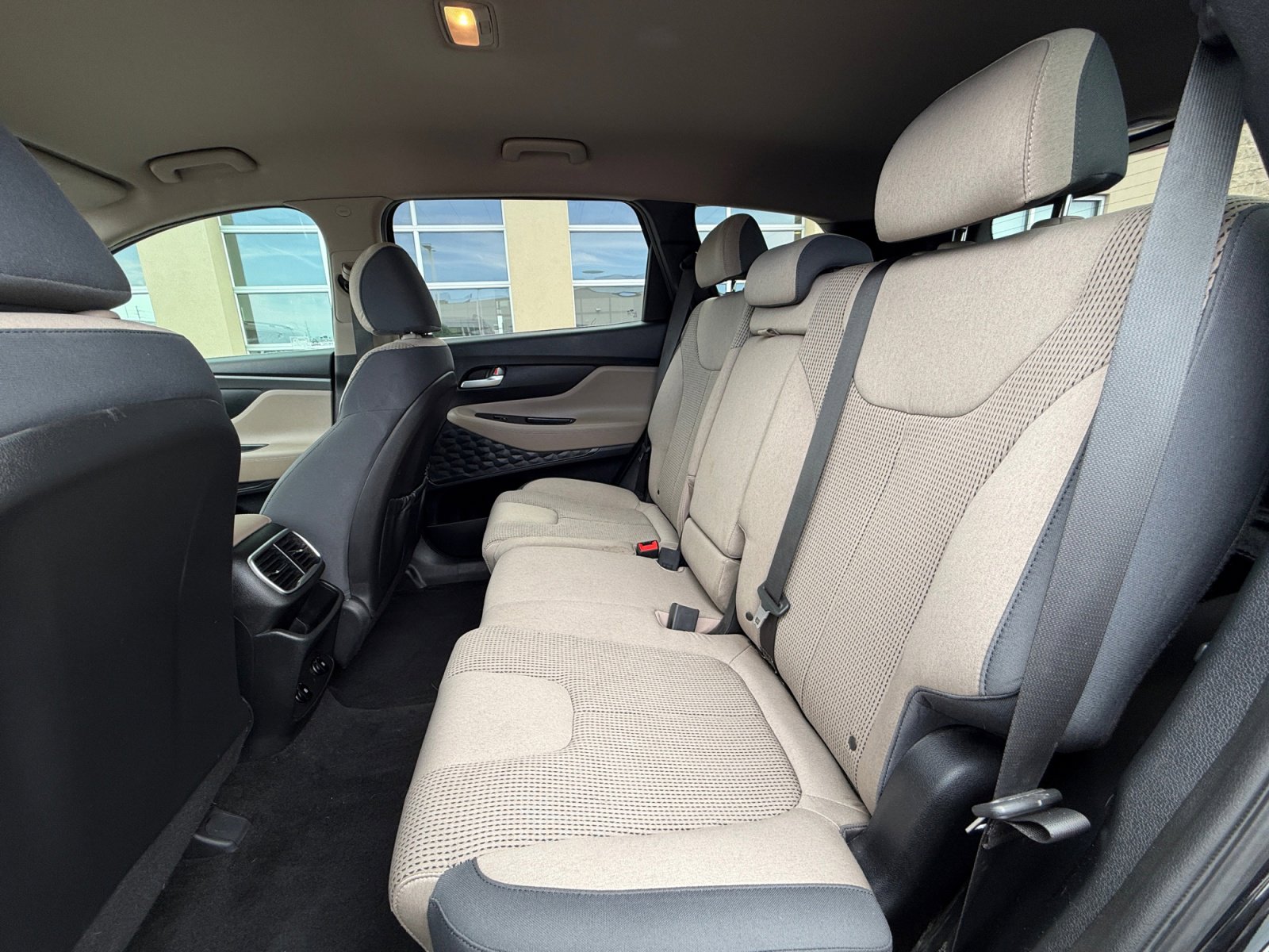 Used 2019 Hyundai Santa Fe SE FWD image 17