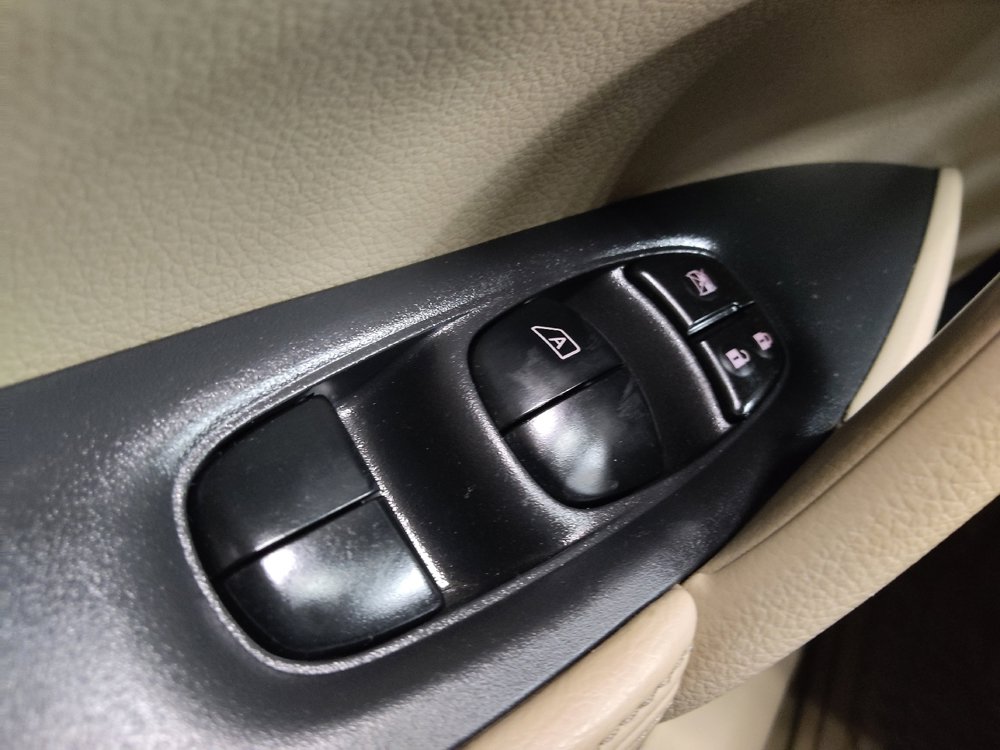 Used 2015 Nissan Rogue SV w/ SV Premium Package image 27