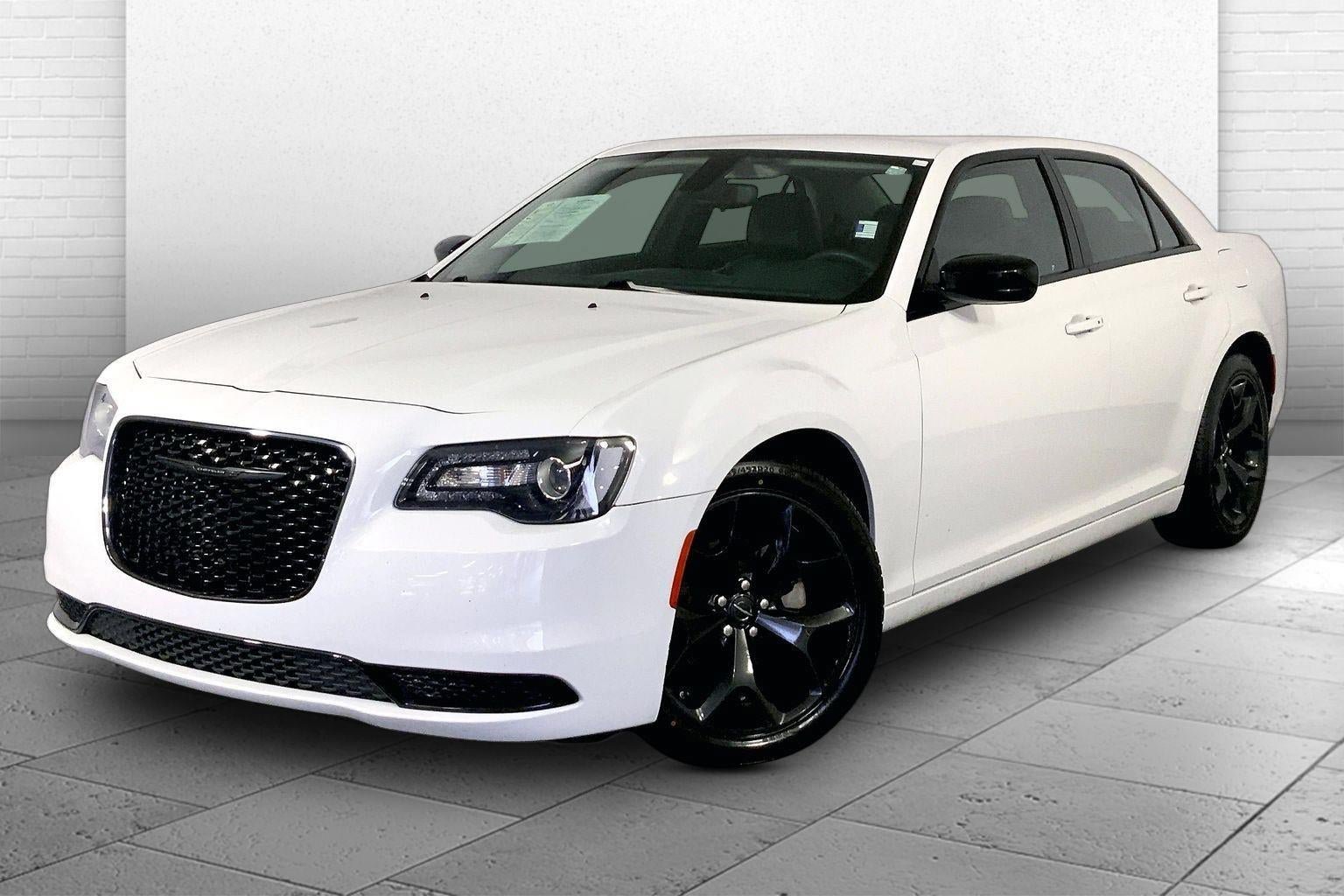 Used 2023 Chrysler 300 Touring w/ Sport Appearance Package RWD image 12