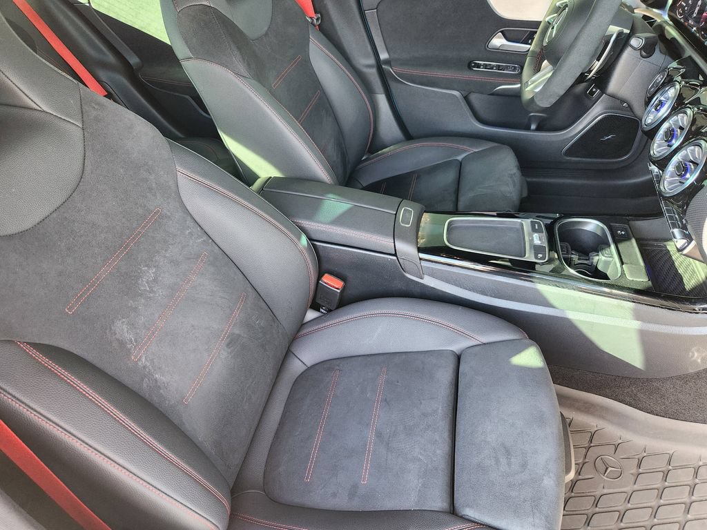Used 2025 Mercedes-Benz CLA 35 AMG 4MATIC image 12