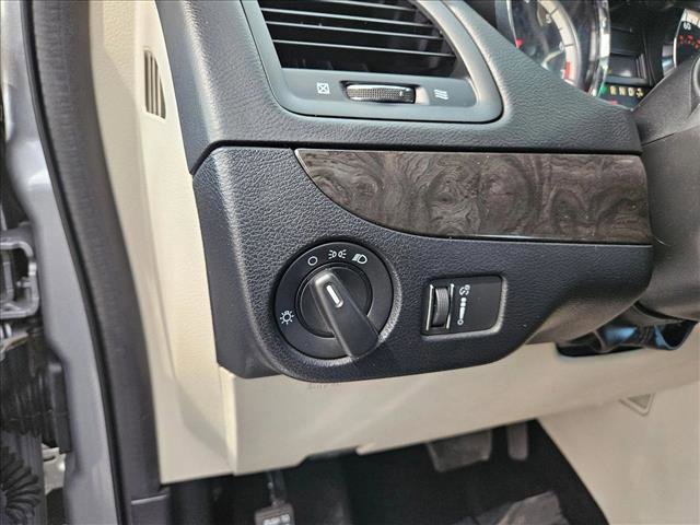 Used 2019 Dodge Grand Caravan SE w/ UConnect Hands-Free Group image 28