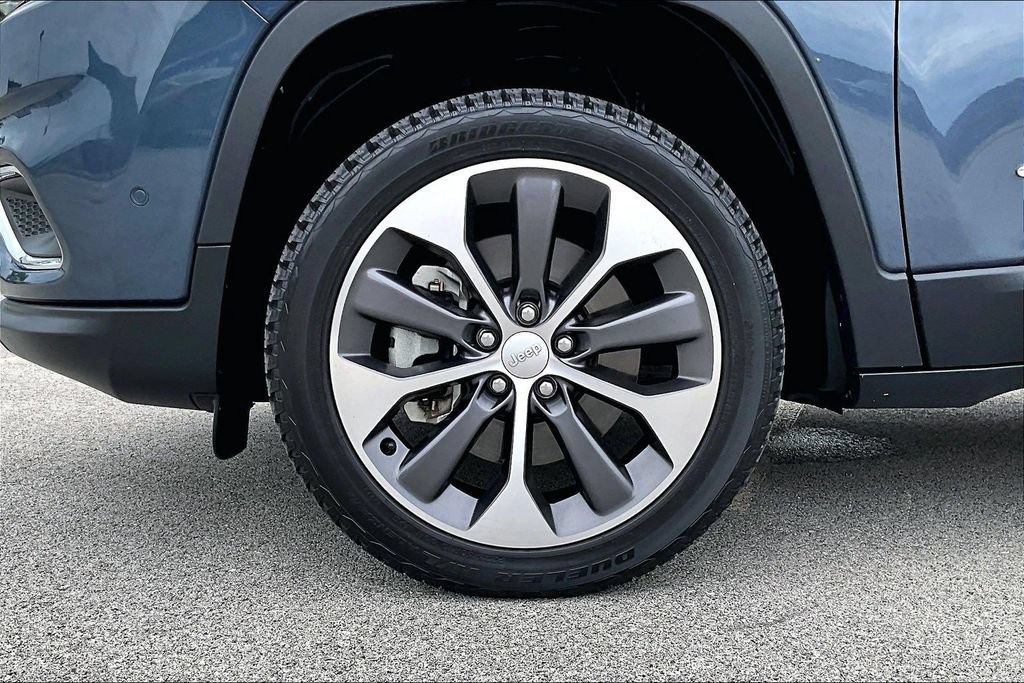 Used 2022 Jeep Cherokee Limited w/ Elite Package AWD/4WD image 9