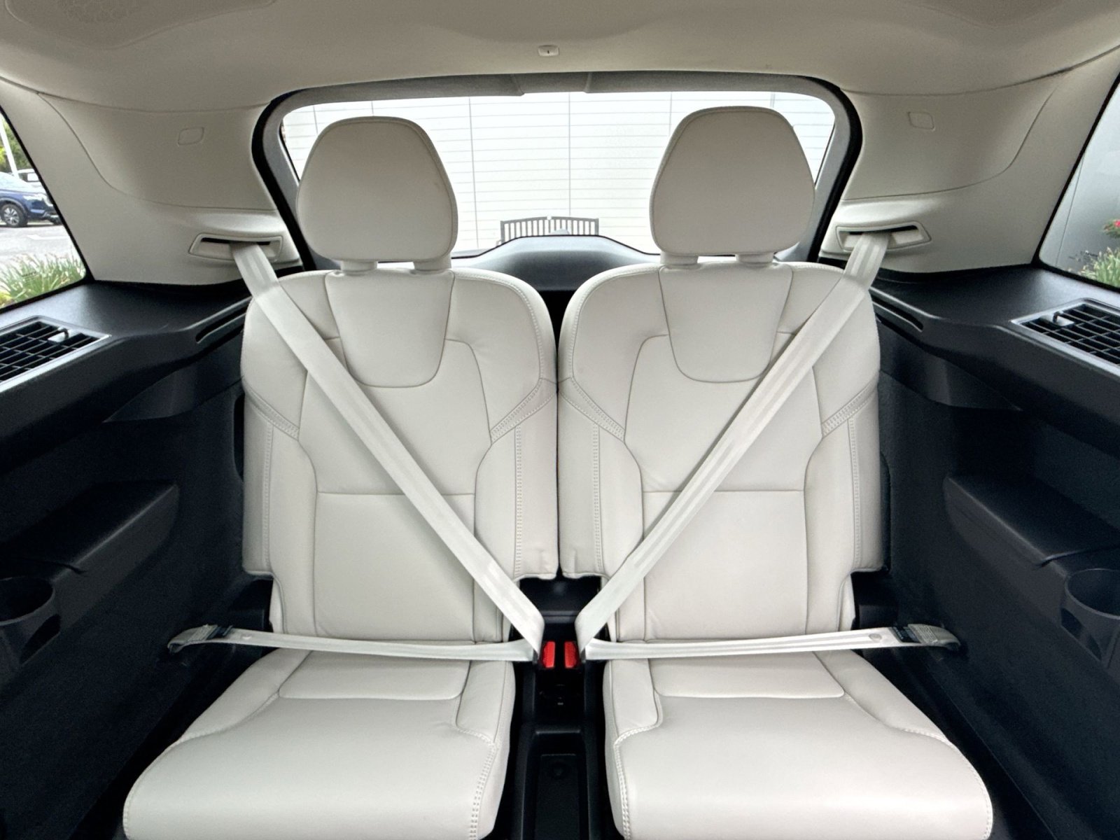 Certified 2023 Volvo XC90 B6 Ultimate w/ Protection Package Premier AWD/4WD image 26