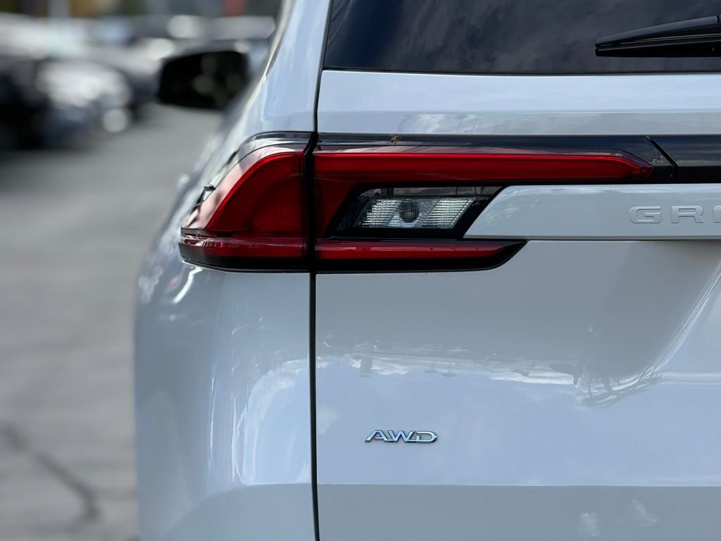 Used 2024 Toyota Grand Highlander XLE image 8